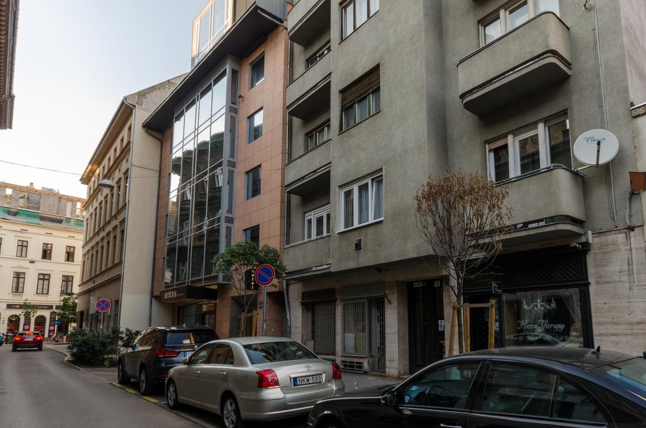 Okra Apartment Budapeste Exterior foto